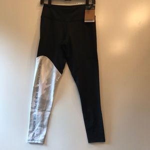 Women’s North Face active bottoms, Med, Black, NWT